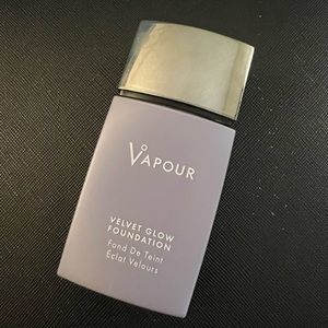 vapour velvet glow foundation tried once